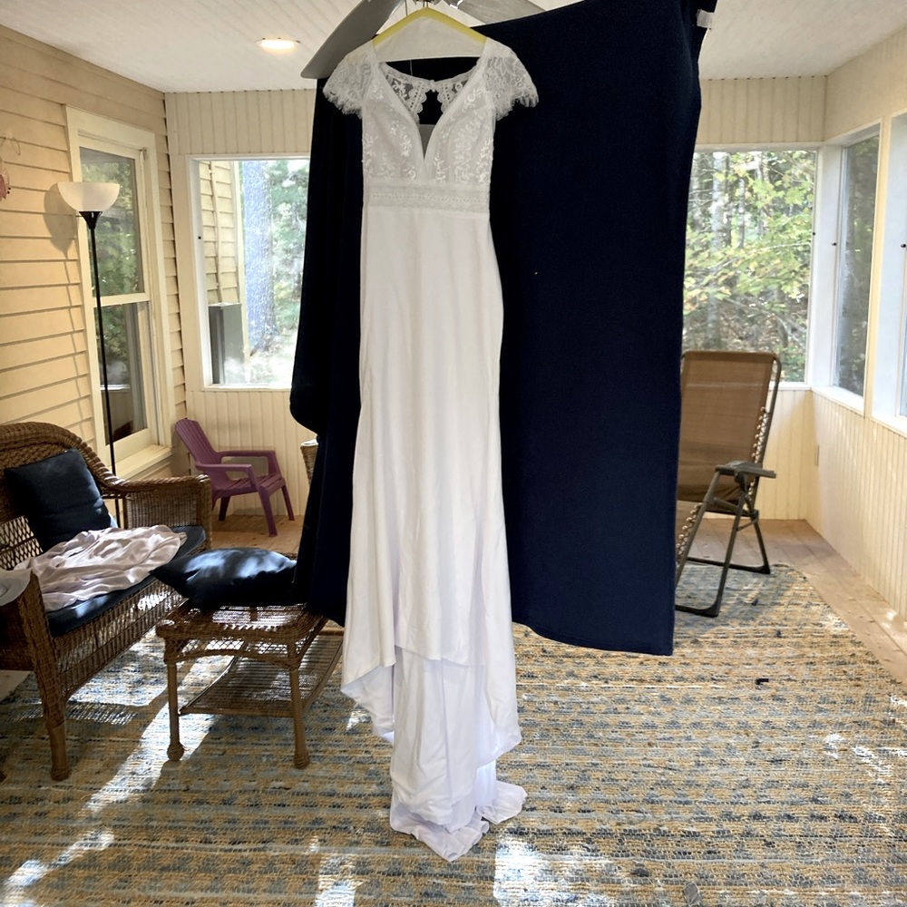 Size 4 wedding dress elegant conservative